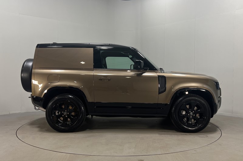 2024 (74) LAND ROVER COMMERCIAL DEFENDER 90 3.0 D350 Hard Top X-Dynamic HSE Auto 3539933