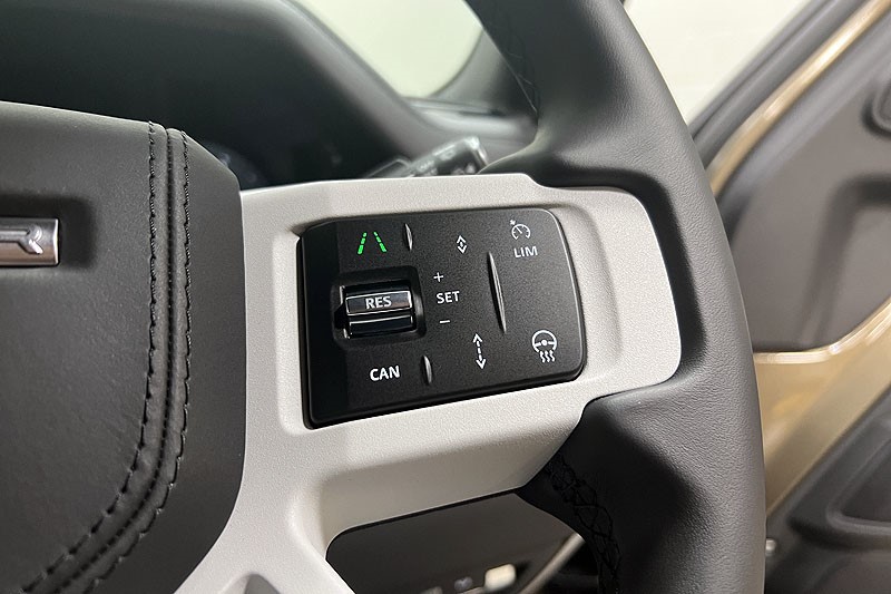 2024 (74) LAND ROVER COMMERCIAL DEFENDER 90 3.0 D350 Hard Top X-Dynamic HSE Auto 3539947