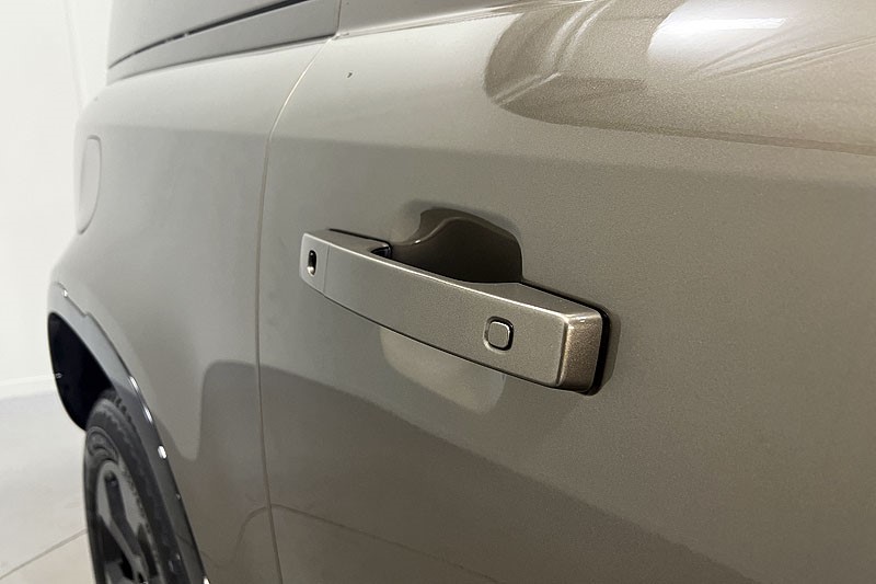 2024 (74) LAND ROVER COMMERCIAL DEFENDER 90 3.0 D350 Hard Top X-Dynamic HSE Auto 3539975
