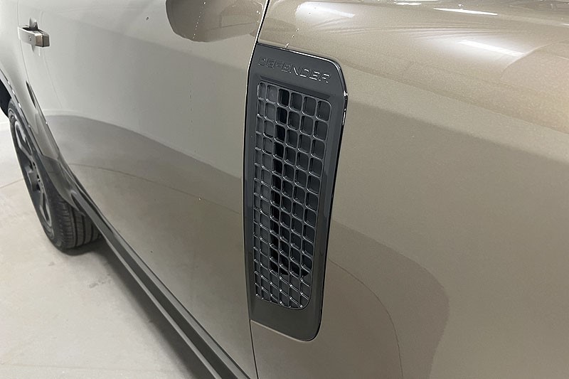 2024 (74) LAND ROVER COMMERCIAL DEFENDER 90 3.0 D350 Hard Top X-Dynamic HSE Auto 3539977