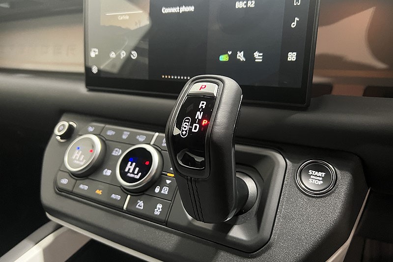 2024 (74) LAND ROVER COMMERCIAL DEFENDER 90 3.0 D350 Hard Top X-Dynamic HSE Auto 3539952