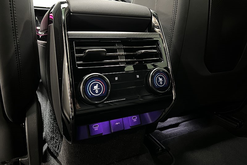 2024 (24) LAND ROVER RANGE ROVER SPORT 4.4 P635 V8 SV Edition One 5dr Auto [Gloss] 3543828