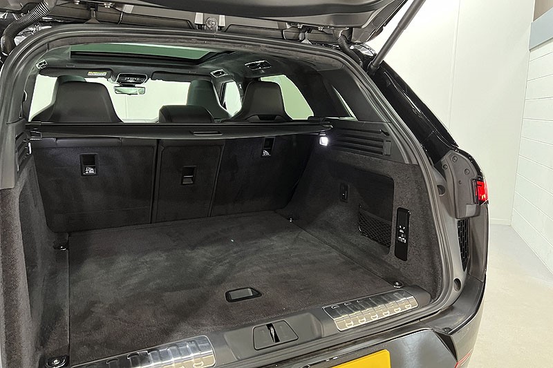 2024 (24) LAND ROVER RANGE ROVER SPORT 4.4 P635 V8 SV Edition One 5dr Auto [Gloss] 3543831