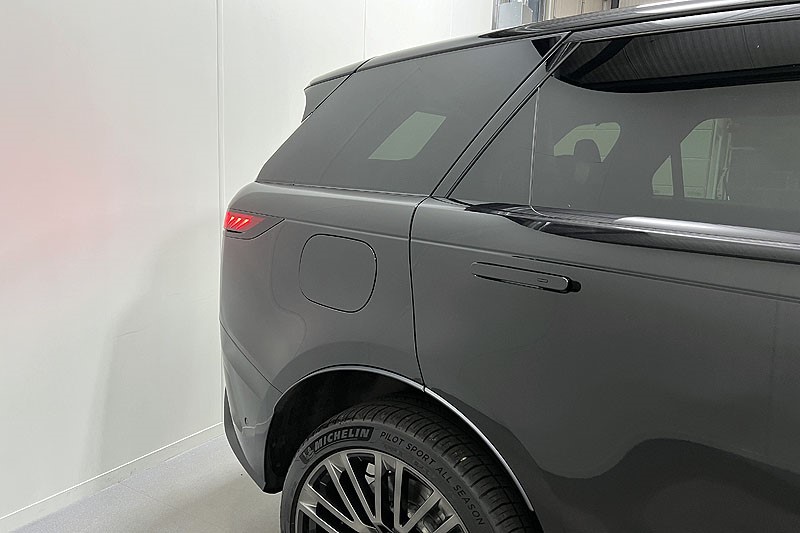 2024 (24) LAND ROVER RANGE ROVER SPORT 4.4 P635 V8 SV Edition One 5dr Auto [Gloss] 3543837