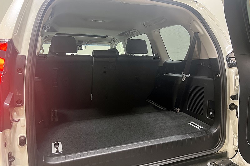 2023 (73) TOYOTA LAND CRUISER 2.8 D-4D 204 Invincible 5dr Auto 7 Seats 3591082