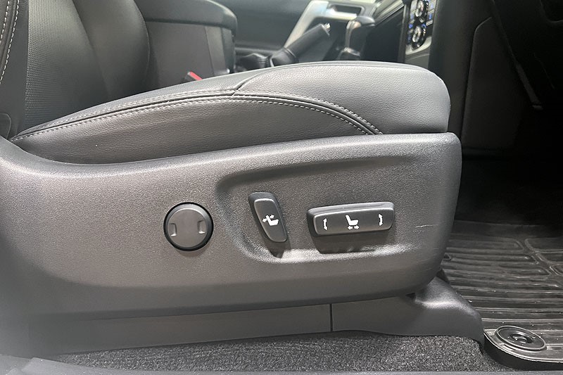 2023 (73) TOYOTA LAND CRUISER 2.8 D-4D 204 Invincible 5dr Auto 7 Seats 3591049