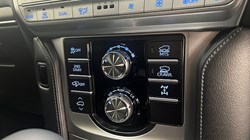 2023 (73) TOYOTA LAND CRUISER 2.8 D-4D 204 Invincible 5dr Auto 7 Seats 3591061