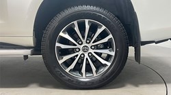 2023 (73) TOYOTA LAND CRUISER 2.8 D-4D 204 Invincible 5dr Auto 7 Seats 3591043