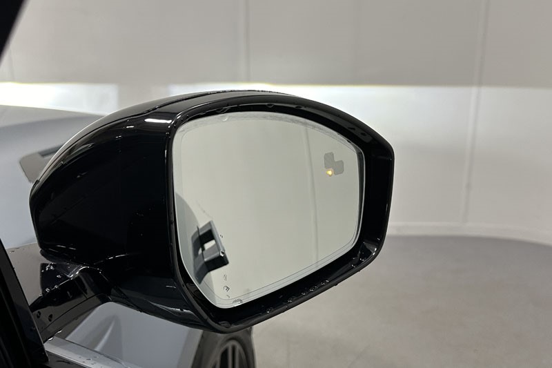 2023 (23) LAND ROVER RANGE ROVER EVOQUE 2.0 D200 R-Dynamic HSE 5dr Auto 3627701