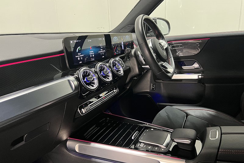 2021 (71) MERCEDES-BENZ GLB 220d 4Matic AMG Line Premium 5dr 8G-Tronic 3614377