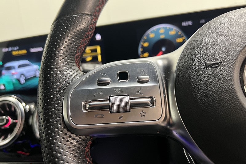 2021 (71) MERCEDES-BENZ GLB 220d 4Matic AMG Line Premium 5dr 8G-Tronic 3614365