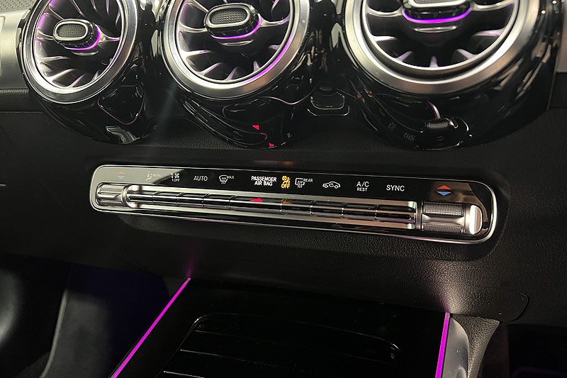 2021 (71) MERCEDES-BENZ GLB 220d 4Matic AMG Line Premium 5dr 8G-Tronic 3614369