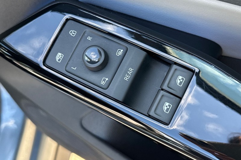 2021 (21) VOLKSWAGEN ID.3 150kW Business Pro Performance 58kWh 5dr Auto 5310195