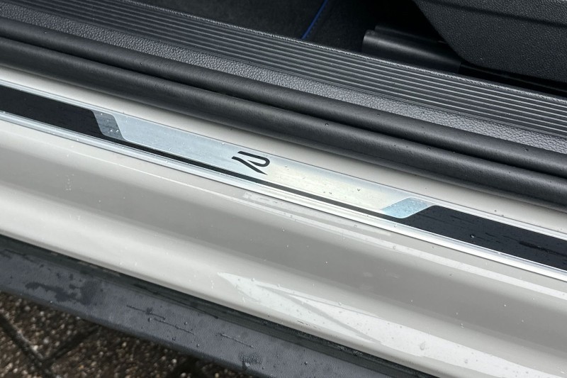 2023 (73) VOLKSWAGEN T-ROC 2.0 TSI 300 4MOTION R 5dr DSG 5295045