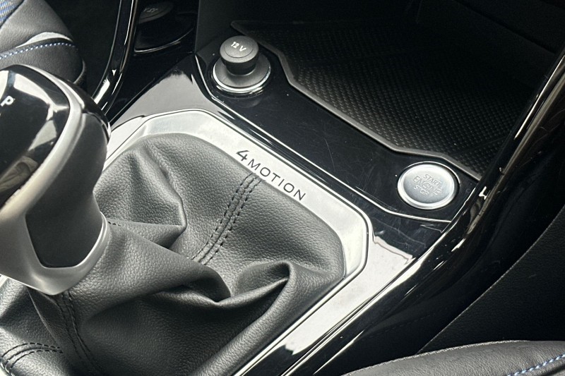 2023 (73) VOLKSWAGEN T-ROC 2.0 TSI 300 4MOTION R 5dr DSG 5295049