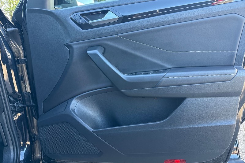 2024 (24) VOLKSWAGEN T-ROC 1.5 TSI R-Line 5dr DSG 5320224