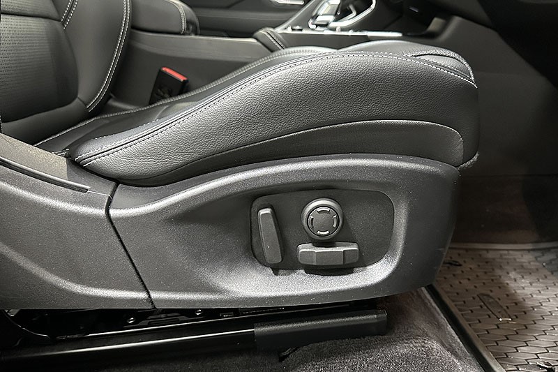 2024 (73) JAGUAR E-PACE 2.0 D200 R-Dynamic SE Black 5dr Auto 3780591