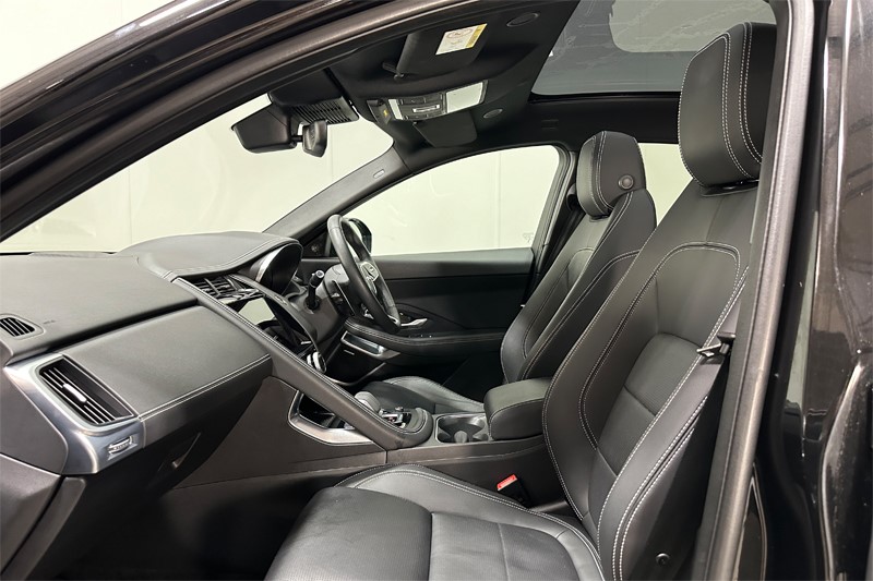 2024 (73) JAGUAR E-PACE 2.0 D200 R-Dynamic SE Black 5dr Auto 3780577