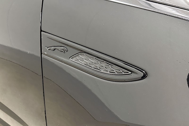 2024 (73) JAGUAR E-PACE 2.0 D200 R-Dynamic SE Black 5dr Auto 3780621