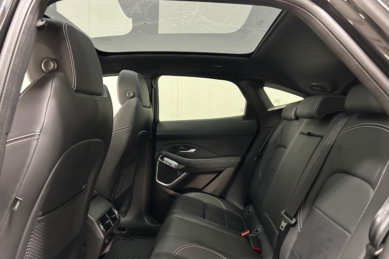 2024 (73) JAGUAR E-PACE 2.0 D200 R-Dynamic SE Black 5dr Auto 3780578