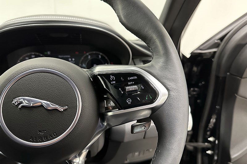 2024 (73) JAGUAR E-PACE 2.0 D200 R-Dynamic SE Black 5dr Auto 3780596