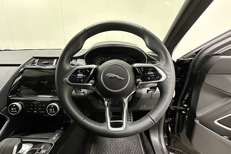 2024 (73) JAGUAR E-PACE 2.0 D200 R-Dynamic SE Black 5dr Auto 3780594
