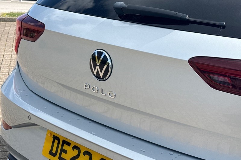 2022 (22) VOLKSWAGEN POLO 1.0 TSI 110 R-Line 5dr DSG 5317352