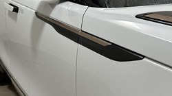 2025 (74) LAND ROVER RANGE ROVER VELAR 2.0 D200 MHEV Dynamic SE 5dr Auto 4658266