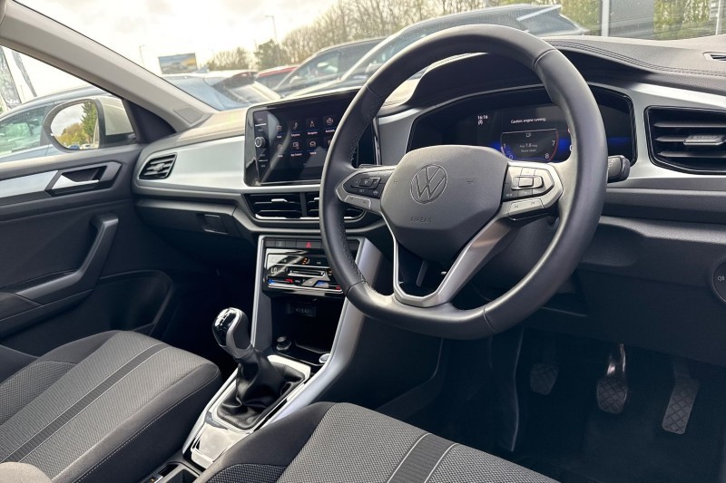 2025 (25) VOLKSWAGEN T-ROC 1.0 TSI 115 Match 5dr 5302326