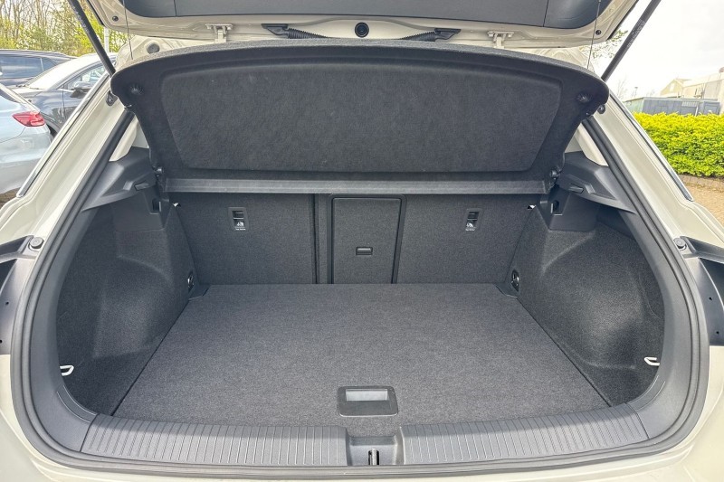 2025 (25) VOLKSWAGEN T-ROC 1.0 TSI 115 Match 5dr 5302347