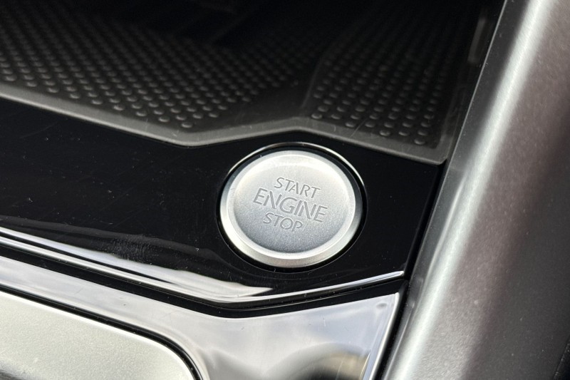 2025 (25) VOLKSWAGEN T-ROC 1.0 TSI 115 Match 5dr 5302354