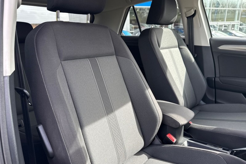 2025 (25) VOLKSWAGEN T-ROC 1.0 TSI 115 Match 5dr 5302332