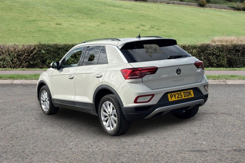 2025 (25) VOLKSWAGEN T-ROC 1.0 TSI 115 Match 5dr 5302318