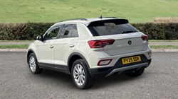 2025 (25) VOLKSWAGEN T-ROC 1.0 TSI 115 Match 5dr 5302318