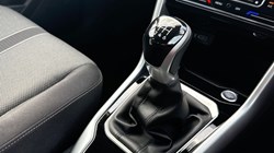 2025 (25) VOLKSWAGEN T-ROC 1.0 TSI 115 Match 5dr 5302344