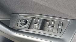 2025 (25) VOLKSWAGEN T-ROC 1.0 TSI 115 Match 5dr 5302329