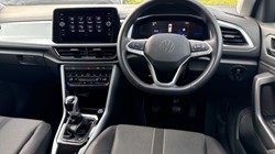 2025 (25) VOLKSWAGEN T-ROC 1.0 TSI 115 Match 5dr 5302337