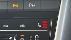 2025 (25) VOLKSWAGEN T-ROC 1.0 TSI 115 Match 5dr 5302342