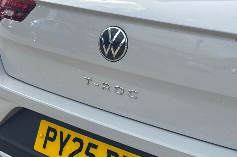 2025 (25) VOLKSWAGEN T-ROC 1.0 TSI 115 Match 5dr 5302353
