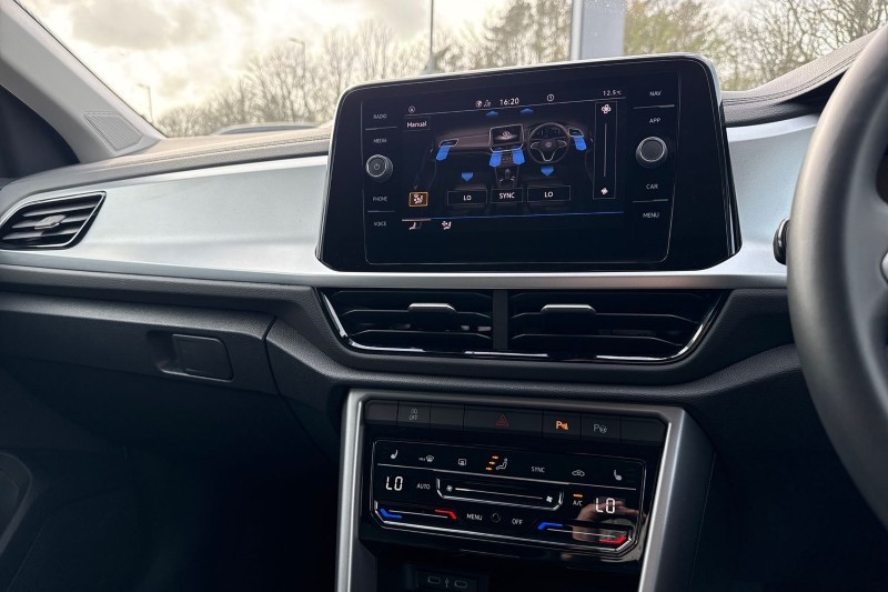 2025 (25) VOLKSWAGEN T-ROC 1.0 TSI 115 Match 5dr 5302341