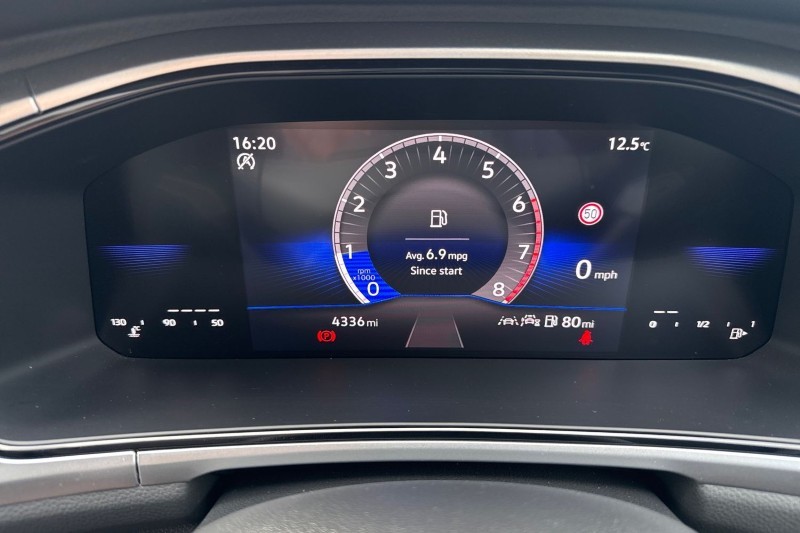 2025 (25) VOLKSWAGEN T-ROC 1.0 TSI 115 Match 5dr 5302336