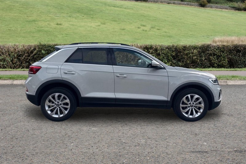 2025 (25) VOLKSWAGEN T-ROC 1.0 TSI 115 Match 5dr 5302321