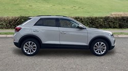 2025 (25) VOLKSWAGEN T-ROC 1.0 TSI 115 Match 5dr 5302321