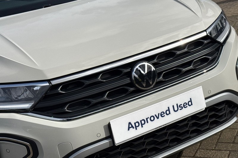 2025 (25) VOLKSWAGEN T-ROC 1.0 TSI 115 Match 5dr 5302349