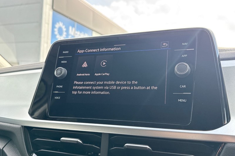 2025 (25) VOLKSWAGEN T-ROC 1.0 TSI 115 Match 5dr 5302340