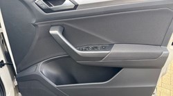 2025 (25) VOLKSWAGEN T-ROC 1.0 TSI 115 Match 5dr 5302327