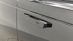 2025 (25) LAND ROVER RANGE ROVER VELAR 2.0 D200 MHEV Dynamic SE 5dr Auto 4822698