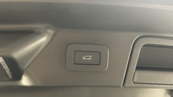 2025 (25) LAND ROVER RANGE ROVER VELAR 2.0 D200 MHEV Dynamic SE 5dr Auto 4822694