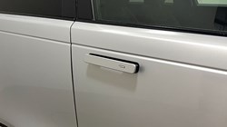 2025 (25) LAND ROVER RANGE ROVER VELAR 2.0 D200 MHEV Dynamic SE 5dr Auto 4846540