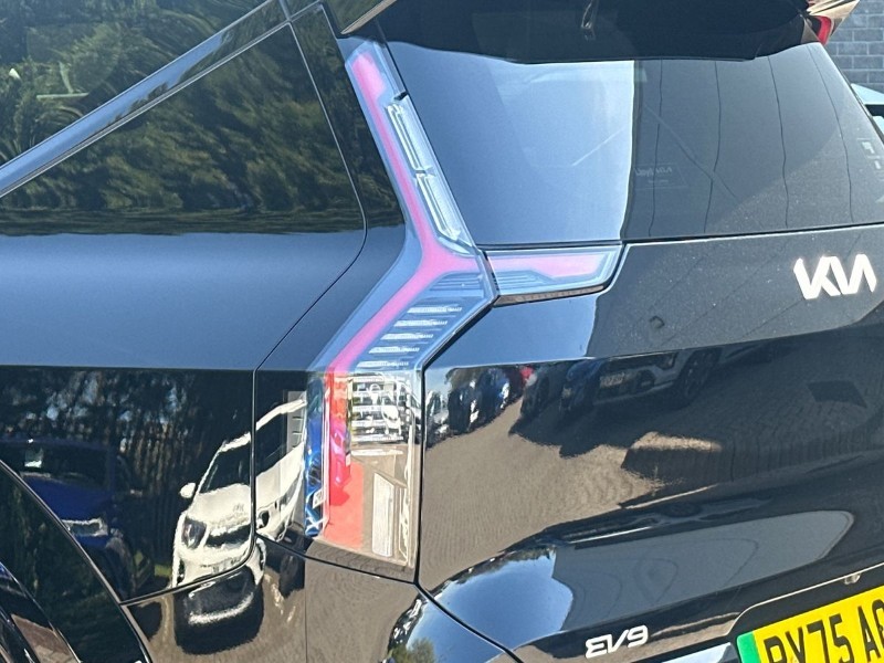 2025 (75) KIA EV9 282kW GT-Line S 99.8kWh AWD 5dr [6St] Auto 5329761